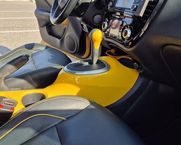 Жовтий Ніссан Жук, об'ємом двигуна 1.6 л та пробігом 22 тис. км за 16199 $, фото 31 на Automoto.ua