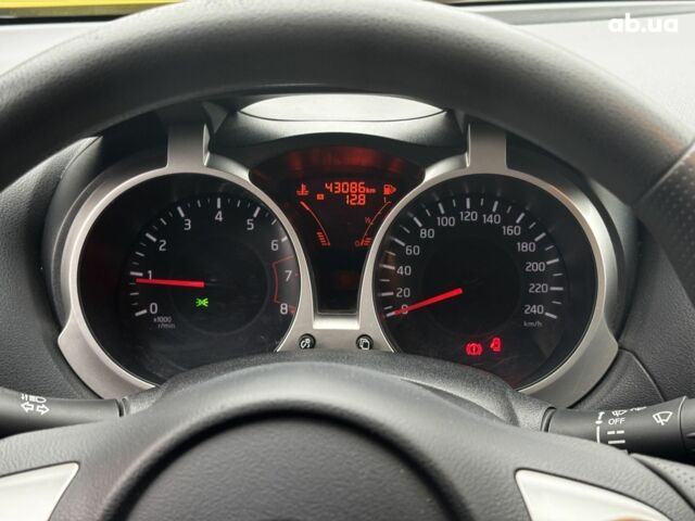 Желтый Ниссан Жук, объемом двигателя 1.6 л и пробегом 43 тыс. км за 12790 $, фото 15 на Automoto.ua