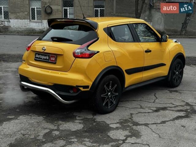 Желтый Ниссан Жук, объемом двигателя 1.6 л и пробегом 43 тыс. км за 12790 $, фото 4 на Automoto.ua