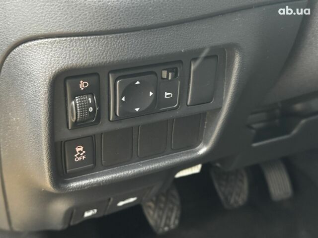 Желтый Ниссан Жук, объемом двигателя 1.6 л и пробегом 43 тыс. км за 12790 $, фото 19 на Automoto.ua