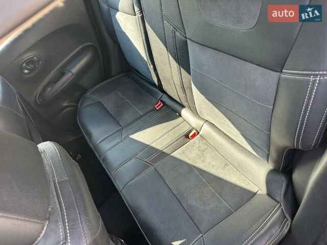 Желтый Ниссан Жук, объемом двигателя 1.6 л и пробегом 43 тыс. км за 12800 $, фото 11 на Automoto.ua