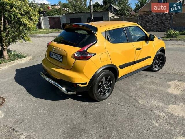Желтый Ниссан Жук, объемом двигателя 1.6 л и пробегом 43 тыс. км за 12800 $, фото 4 на Automoto.ua