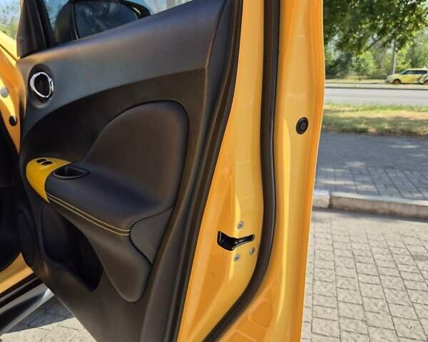 Жовтий Ніссан Жук, об'ємом двигуна 1.6 л та пробігом 22 тис. км за 16199 $, фото 33 на Automoto.ua