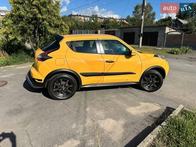 Желтый Ниссан Жук, объемом двигателя 1.6 л и пробегом 43 тыс. км за 12800 $, фото 3 на Automoto.ua