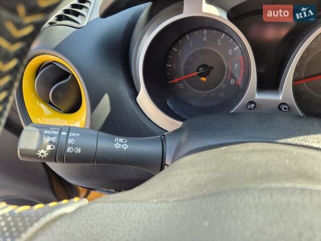 Жовтий Ніссан Жук, об'ємом двигуна 1.6 л та пробігом 22 тис. км за 16199 $, фото 37 на Automoto.ua