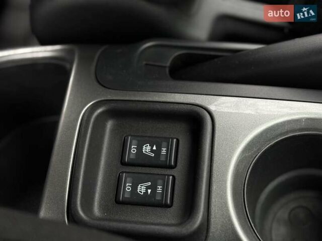 Желтый Ниссан Жук, объемом двигателя 1.6 л и пробегом 118 тыс. км за 11900 $, фото 29 на Automoto.ua