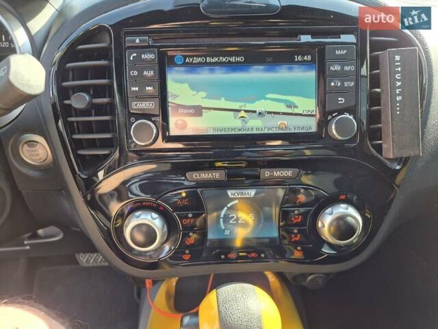 Жовтий Ніссан Жук, об'ємом двигуна 1.6 л та пробігом 22 тис. км за 16199 $, фото 41 на Automoto.ua