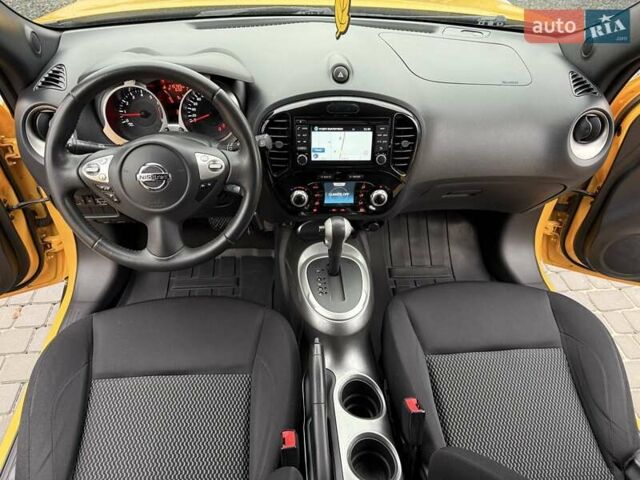 Желтый Ниссан Жук, объемом двигателя 1.6 л и пробегом 118 тыс. км за 11900 $, фото 20 на Automoto.ua