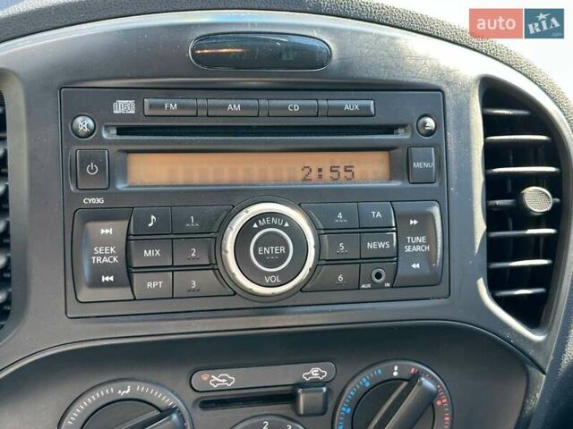 Желтый Ниссан Жук, объемом двигателя 1.6 л и пробегом 43 тыс. км за 12800 $, фото 13 на Automoto.ua