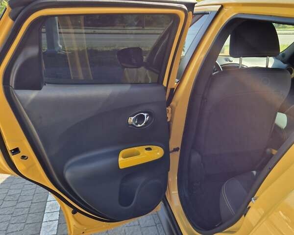 Жовтий Ніссан Жук, об'ємом двигуна 1.6 л та пробігом 22 тис. км за 16199 $, фото 24 на Automoto.ua