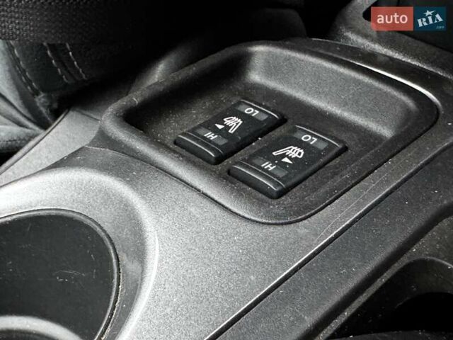 Желтый Ниссан Жук, объемом двигателя 1.6 л и пробегом 43 тыс. км за 12790 $, фото 9 на Automoto.ua