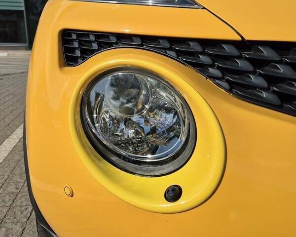 Жовтий Ніссан Жук, об'ємом двигуна 1.6 л та пробігом 22 тис. км за 16199 $, фото 63 на Automoto.ua