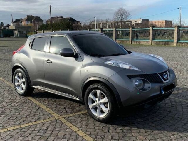 Серый Ниссан Жук, объемом двигателя 1.6 л и пробегом 195 тыс. км за 9500 $, фото 2 на Automoto.ua