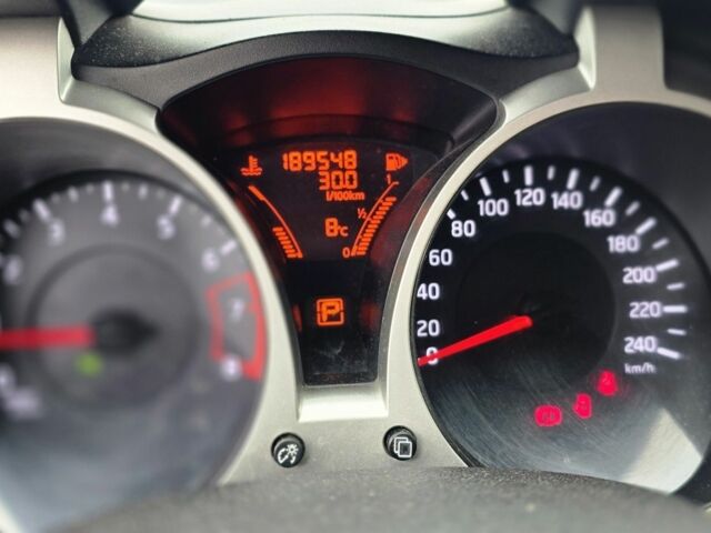 Серый Ниссан Жук, объемом двигателя 1.6 л и пробегом 189 тыс. км за 8000 $, фото 6 на Automoto.ua