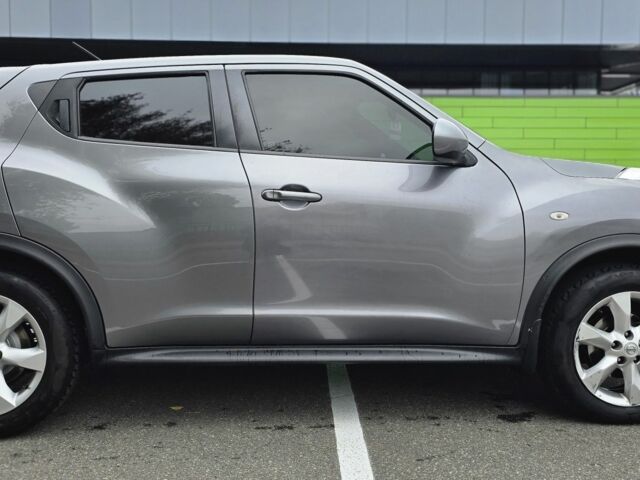 Серый Ниссан Жук, объемом двигателя 1.6 л и пробегом 189 тыс. км за 8000 $, фото 4 на Automoto.ua