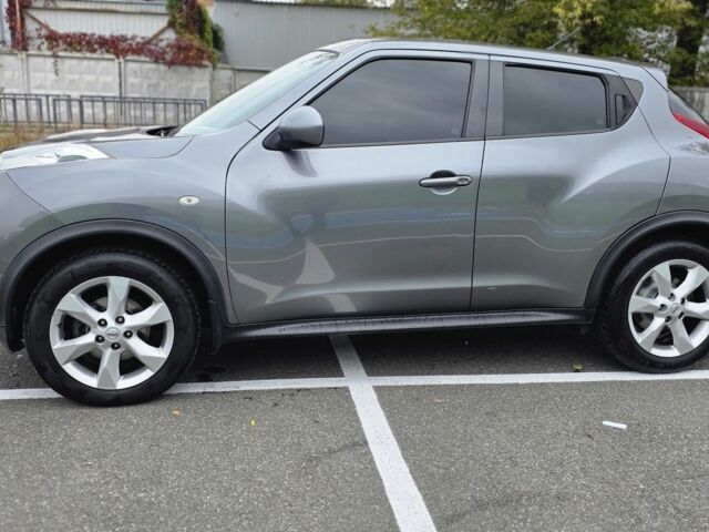 Серый Ниссан Жук, объемом двигателя 1.6 л и пробегом 189 тыс. км за 8000 $, фото 1 на Automoto.ua