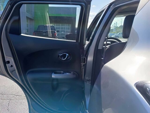 Серый Ниссан Жук, объемом двигателя 1.6 л и пробегом 75 тыс. км за 8700 $, фото 9 на Automoto.ua