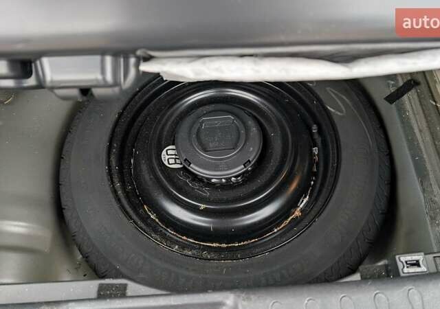 Серый Ниссан Жук, объемом двигателя 1.6 л и пробегом 110 тыс. км за 7499 $, фото 20 на Automoto.ua