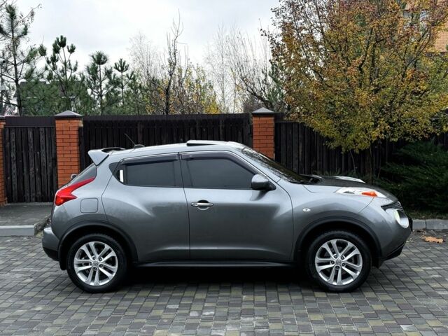 Серый Ниссан Жук, объемом двигателя 1.6 л и пробегом 57 тыс. км за 11300 $, фото 2 на Automoto.ua