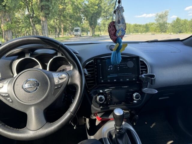 Серый Ниссан Жук, объемом двигателя 1.5 л и пробегом 245 тыс. км за 8700 $, фото 5 на Automoto.ua