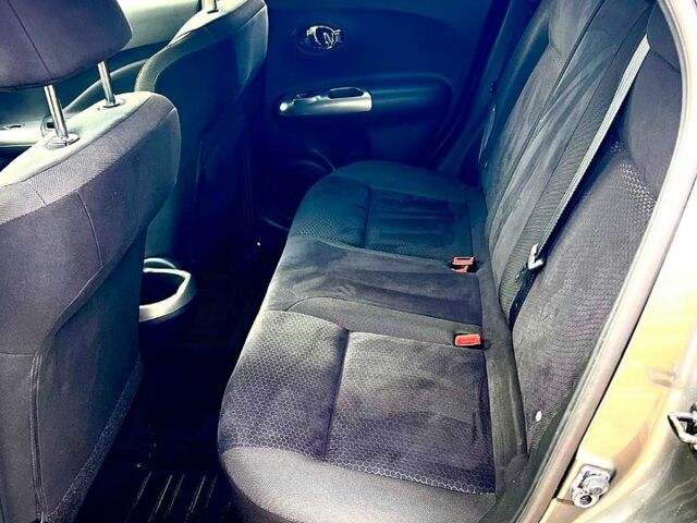 Серый Ниссан Жук, объемом двигателя 1.6 л и пробегом 105 тыс. км за 9999 $, фото 10 на Automoto.ua