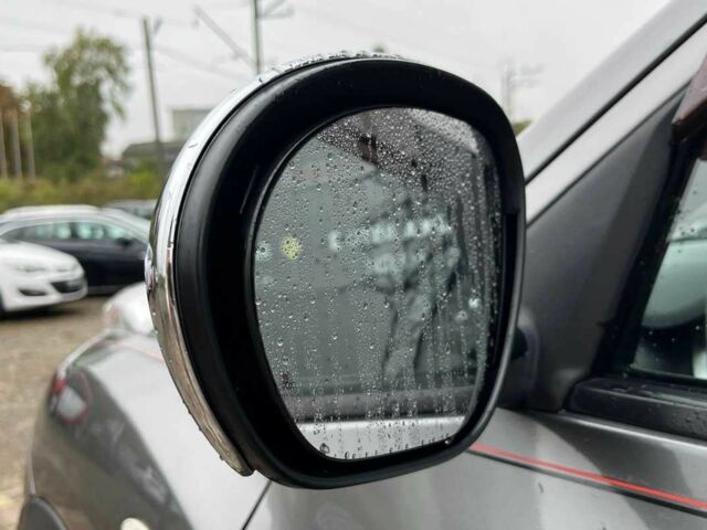 Серый Ниссан Жук, объемом двигателя 1.6 л и пробегом 154 тыс. км за 10000 $, фото 8 на Automoto.ua