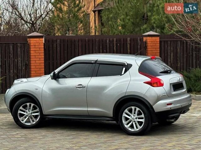 Серый Ниссан Жук, объемом двигателя 1.6 л и пробегом 91 тыс. км за 11900 $, фото 1 на Automoto.ua