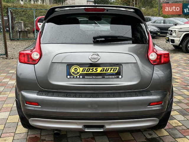 Серый Ниссан Жук, объемом двигателя 1.62 л и пробегом 154 тыс. км за 10000 $, фото 5 на Automoto.ua