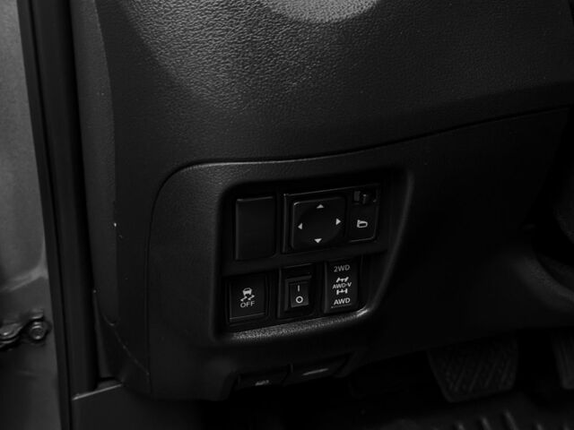 Серый Ниссан Жук, объемом двигателя 1.6 л и пробегом 57 тыс. км за 11300 $, фото 11 на Automoto.ua