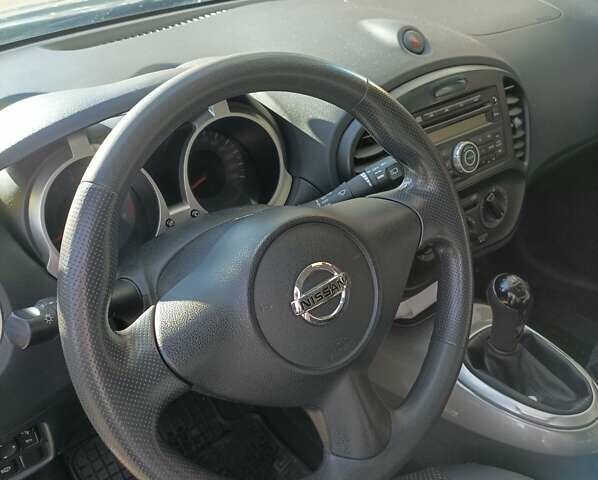 Серый Ниссан Жук, объемом двигателя 1.6 л и пробегом 122 тыс. км за 7600 $, фото 13 на Automoto.ua