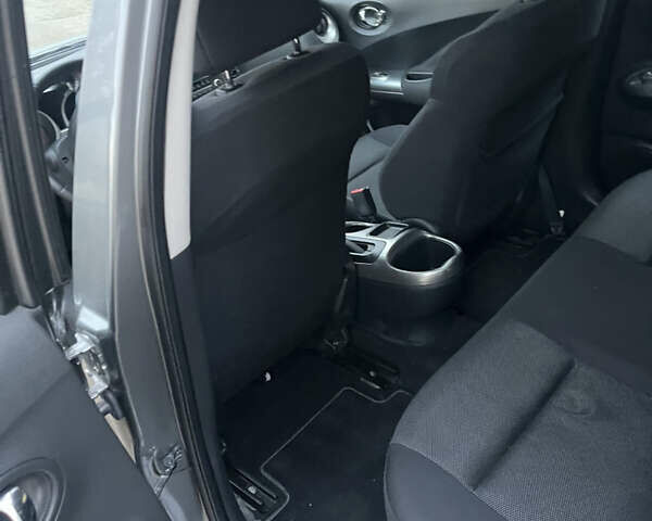 Серый Ниссан Жук, объемом двигателя 1.5 л и пробегом 205 тыс. км за 9700 $, фото 6 на Automoto.ua