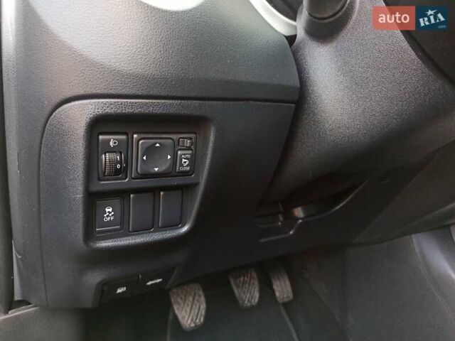 Серый Ниссан Жук, объемом двигателя 1.5 л и пробегом 204 тыс. км за 7999 $, фото 21 на Automoto.ua