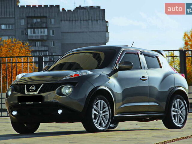 Серый Ниссан Жук, объемом двигателя 1.6 л и пробегом 57 тыс. км за 12300 $, фото 2 на Automoto.ua