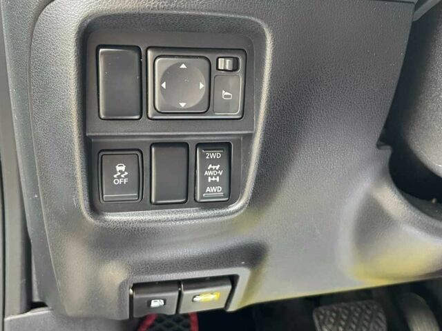 Серый Ниссан Жук, объемом двигателя 1.6 л и пробегом 154 тыс. км за 10000 $, фото 13 на Automoto.ua