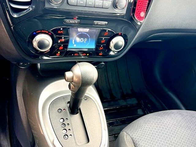 Серый Ниссан Жук, объемом двигателя 1.6 л и пробегом 105 тыс. км за 9999 $, фото 11 на Automoto.ua