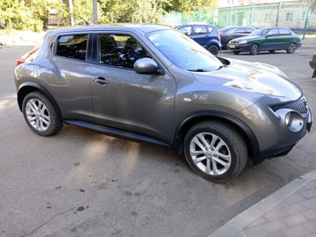 Серый Ниссан Жук, объемом двигателя 1.6 л и пробегом 106 тыс. км за 12300 $, фото 3 на Automoto.ua