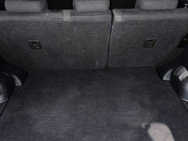 Серый Ниссан Жук, объемом двигателя 1.5 л и пробегом 277 тыс. км за 8300 $, фото 5 на Automoto.ua