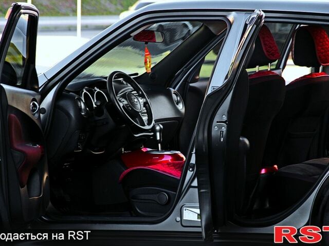 Серый Ниссан Жук, объемом двигателя 1.6 л и пробегом 57 тыс. км за 12300 $, фото 6 на Automoto.ua