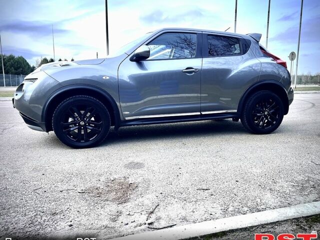 Серый Ниссан Жук, объемом двигателя 1.6 л и пробегом 105 тыс. км за 9999 $, фото 2 на Automoto.ua