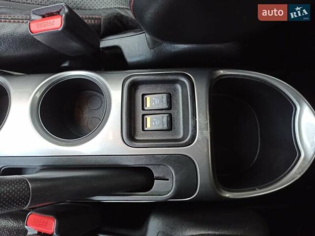 Серый Ниссан Жук, объемом двигателя 1.5 л и пробегом 204 тыс. км за 7999 $, фото 28 на Automoto.ua