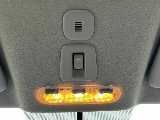 Серый Ниссан Жук, объемом двигателя 1.6 л и пробегом 154 тыс. км за 10000 $, фото 22 на Automoto.ua