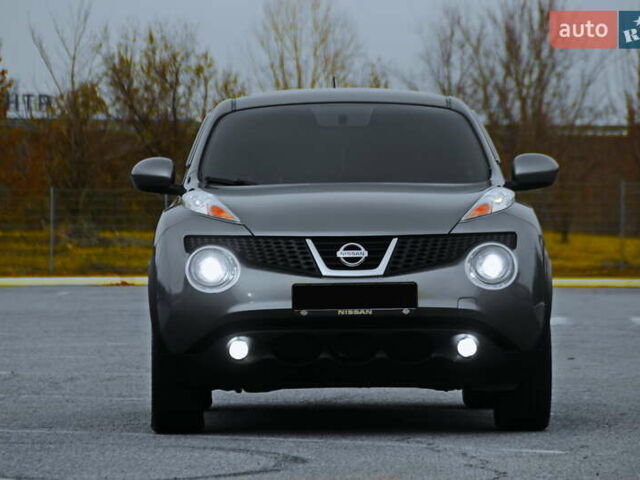 Серый Ниссан Жук, объемом двигателя 1.6 л и пробегом 52 тыс. км за 11700 $, фото 6 на Automoto.ua