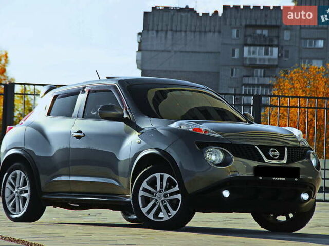 Серый Ниссан Жук, объемом двигателя 1.6 л и пробегом 57 тыс. км за 12300 $, фото 4 на Automoto.ua