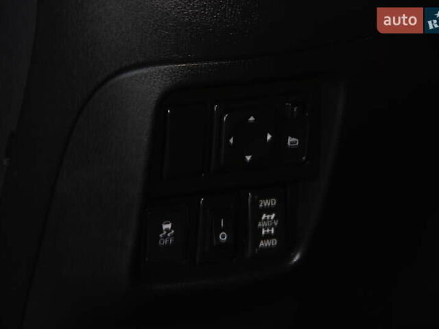 Серый Ниссан Жук, объемом двигателя 1.6 л и пробегом 57 тыс. км за 12300 $, фото 13 на Automoto.ua