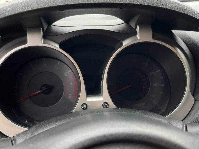 Серый Ниссан Жук, объемом двигателя 1.6 л и пробегом 154 тыс. км за 10000 $, фото 15 на Automoto.ua