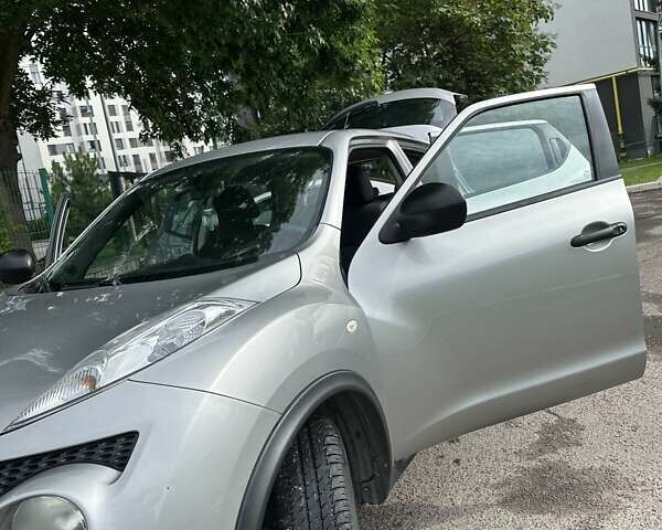 Серый Ниссан Жук, объемом двигателя 1.46 л и пробегом 274 тыс. км за 8500 $, фото 7 на Automoto.ua