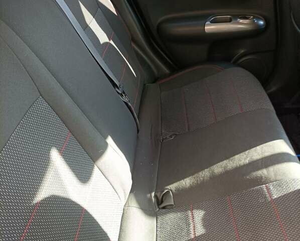 Серый Ниссан Жук, объемом двигателя 1.6 л и пробегом 122 тыс. км за 7600 $, фото 16 на Automoto.ua