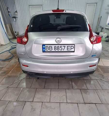 Серый Ниссан Жук, объемом двигателя 1.6 л и пробегом 88 тыс. км за 10000 $, фото 6 на Automoto.ua