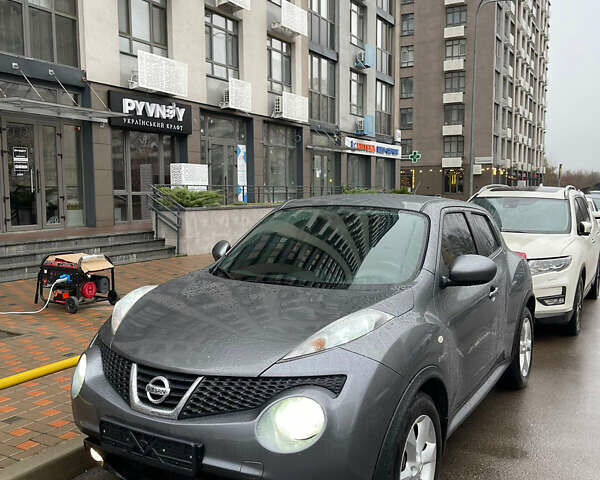 Серый Ниссан Жук, объемом двигателя 1.6 л и пробегом 147 тыс. км за 8600 $, фото 12 на Automoto.ua