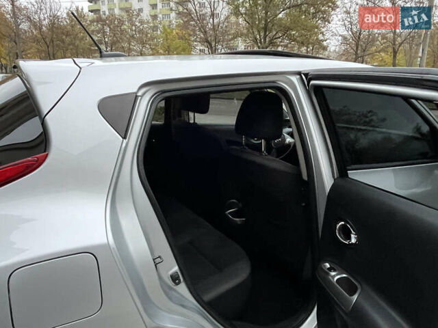 Серый Ниссан Жук, объемом двигателя 1.62 л и пробегом 157 тыс. км за 8400 $, фото 10 на Automoto.ua
